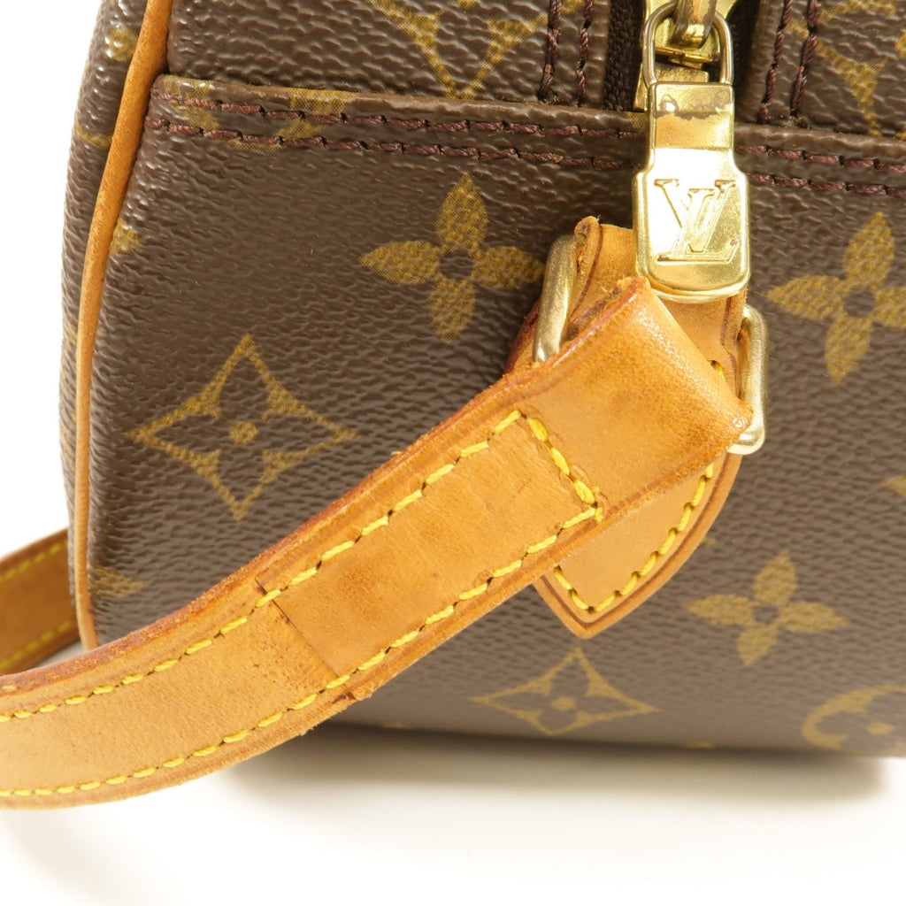 Louis Vuitton Blois · Monogram