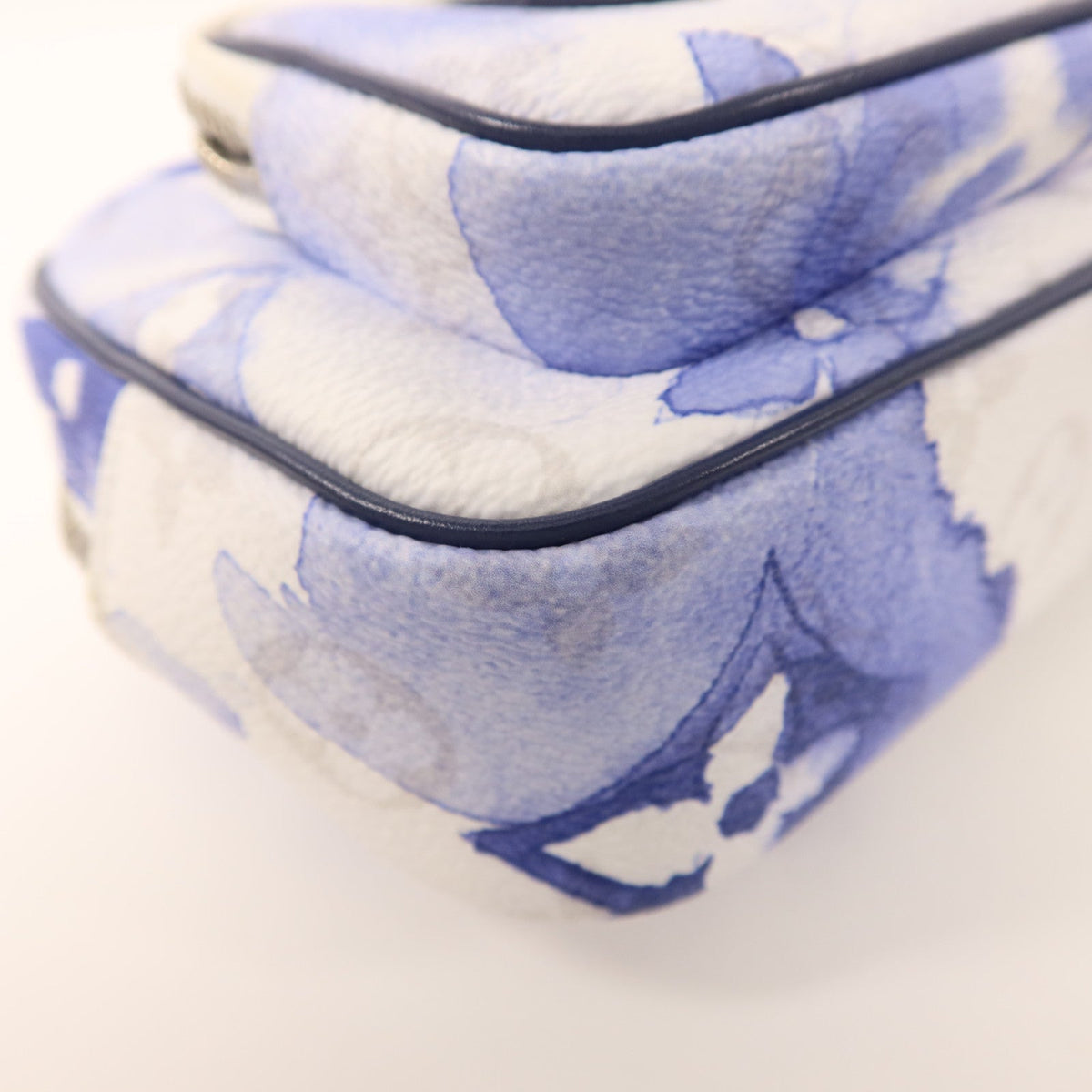 Louis Vuitton Outdoor · Monogram Watercolor