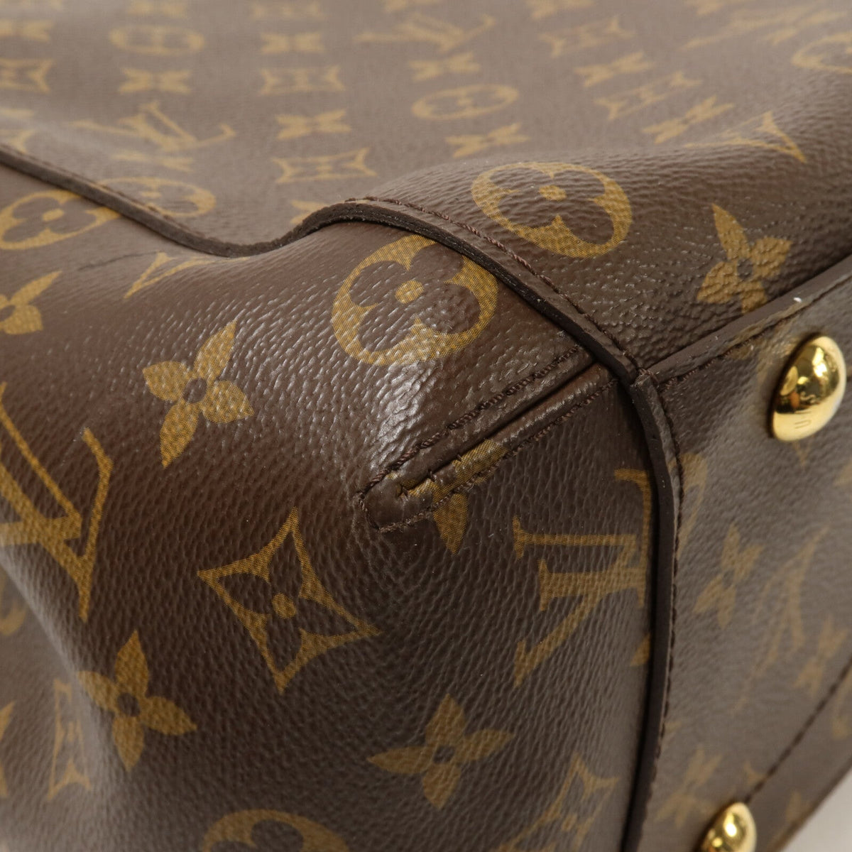Louis Vuitton Montaigne MM · Monogram Canvas