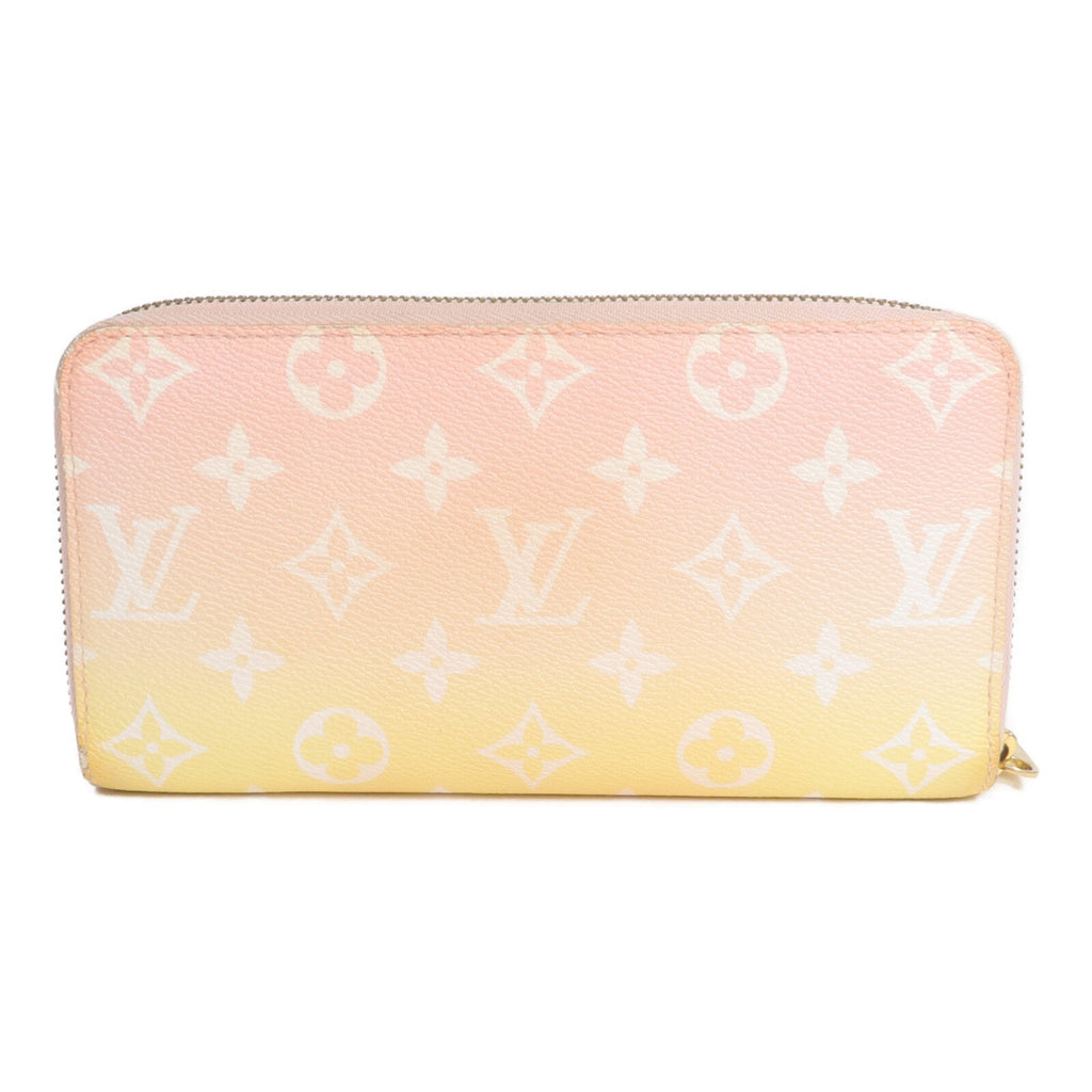 Louis Vuitton Zippy · By The Pool · Monogram