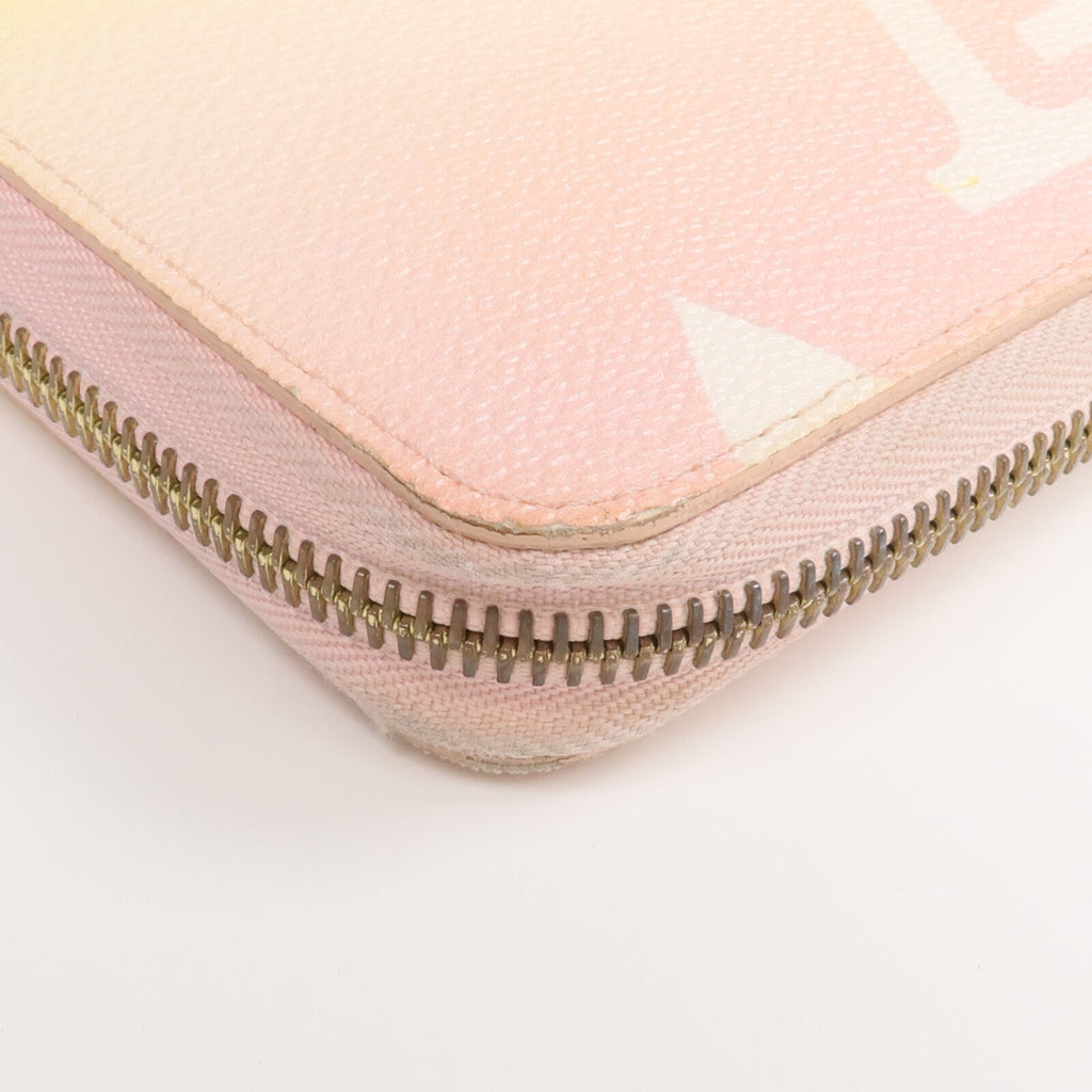 Louis Vuitton Zippy · By The Pool · Monogram