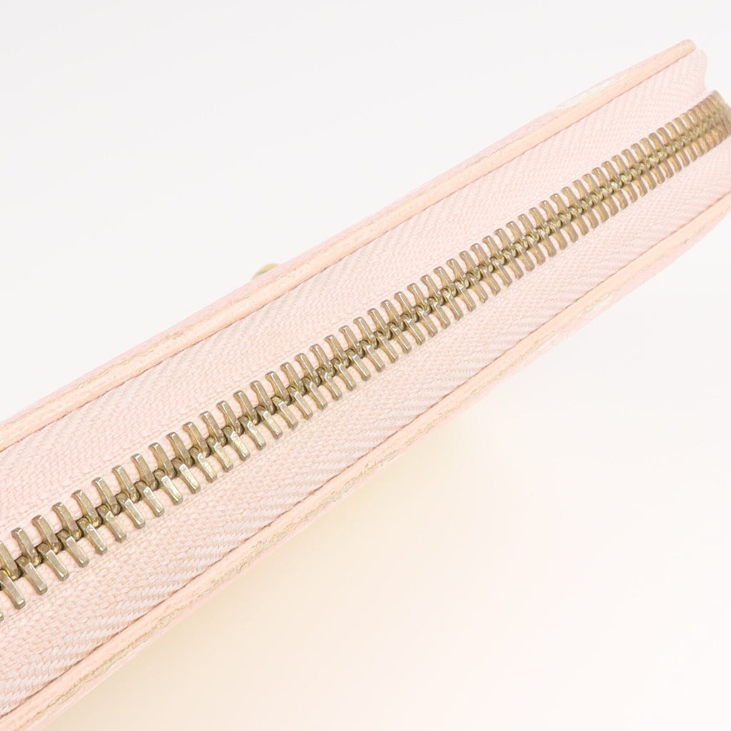 Louis Vuitton Zippy · By The Pool · Monogram