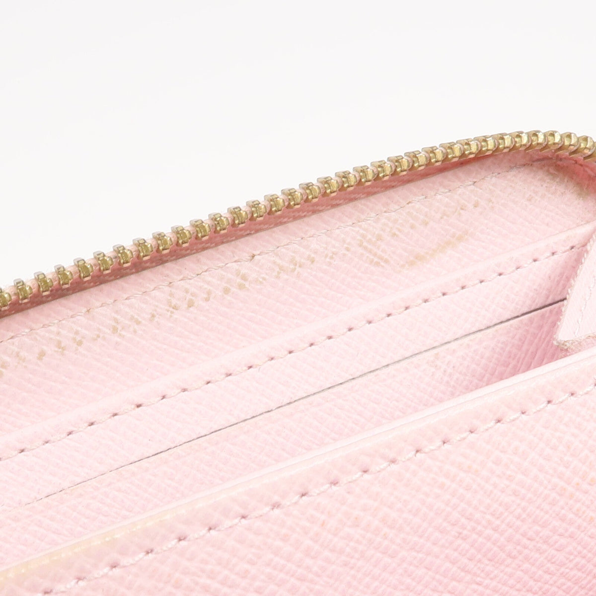 Louis Vuitton Zippy · By The Pool · Monogram