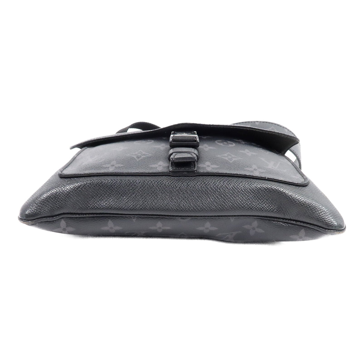 Louis Vuitton Outdoor · Taigarama