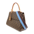 Louis Vuitton Cluny MM · Monogram