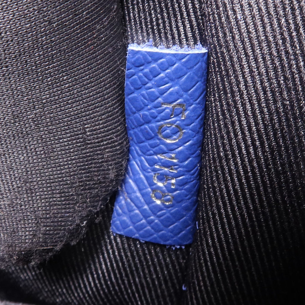 Louis Vuitton Outdoor Messenger PM · Taiga