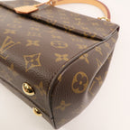 Louis Vuitton Cluny MM · Monogram