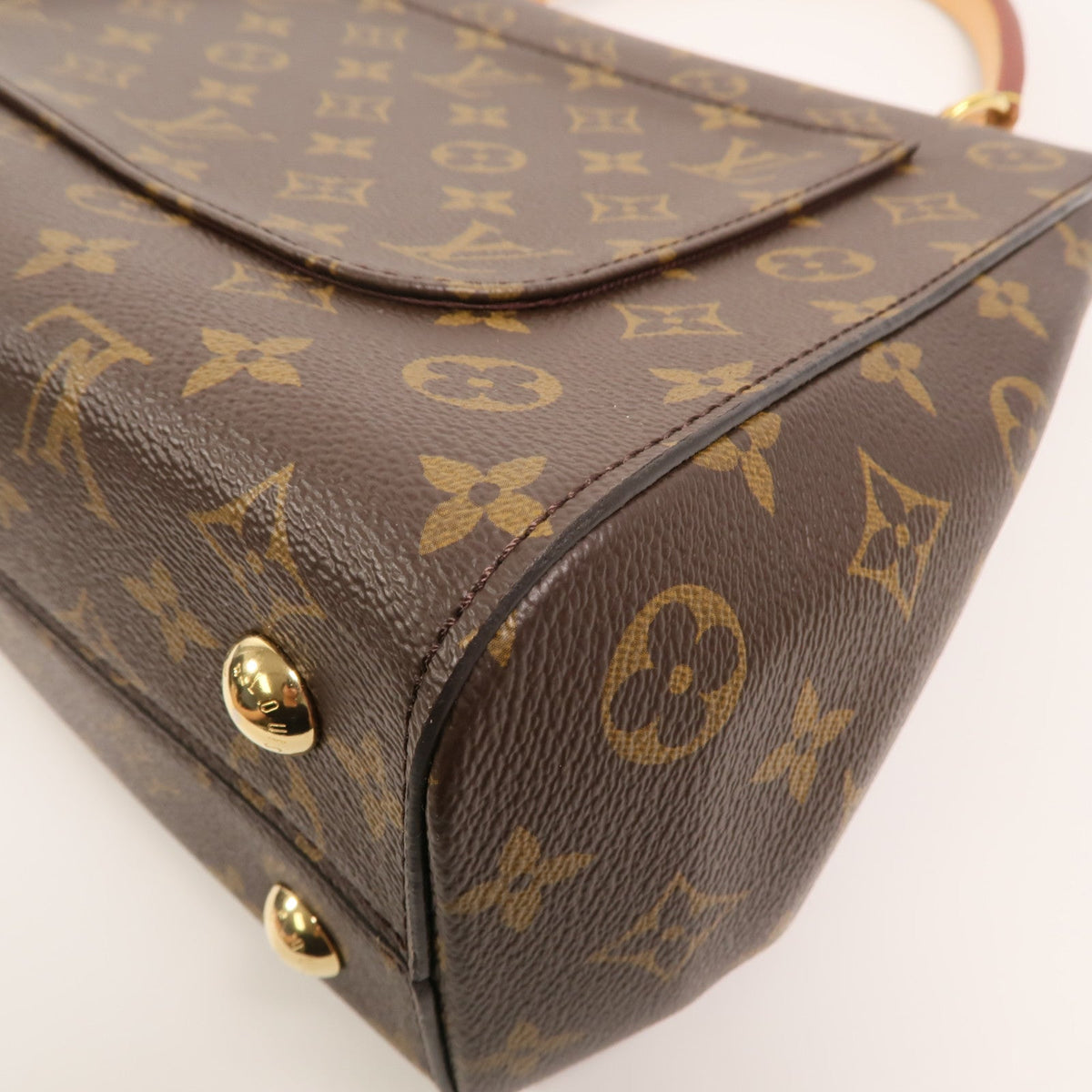 Louis Vuitton Cluny MM · Monogram