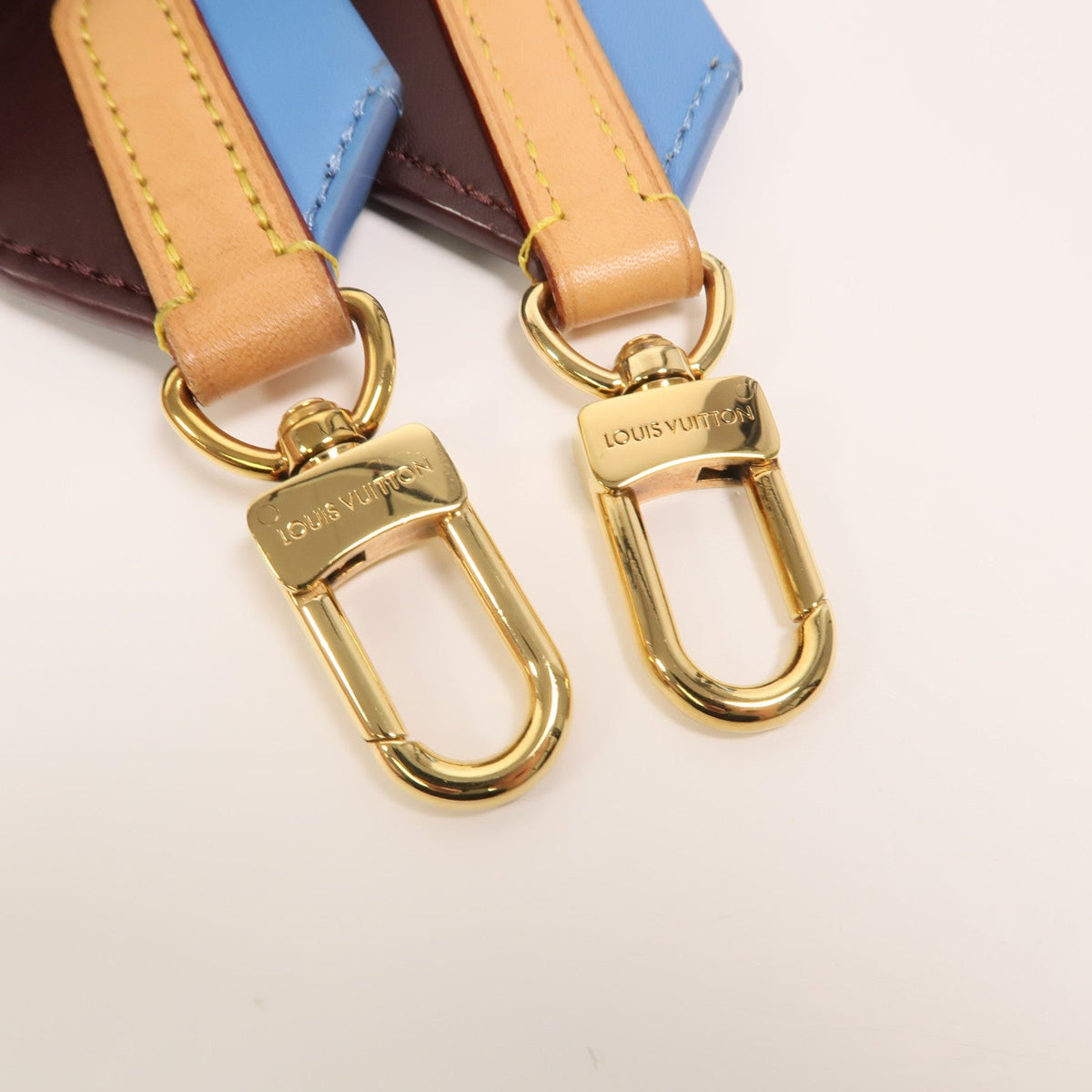 Louis Vuitton Cluny MM · Monogram
