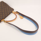 Louis Vuitton Cluny MM · Monogram