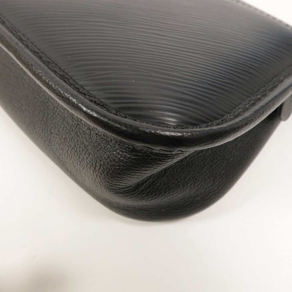 Louis Vuitton Buci · Epi Leather