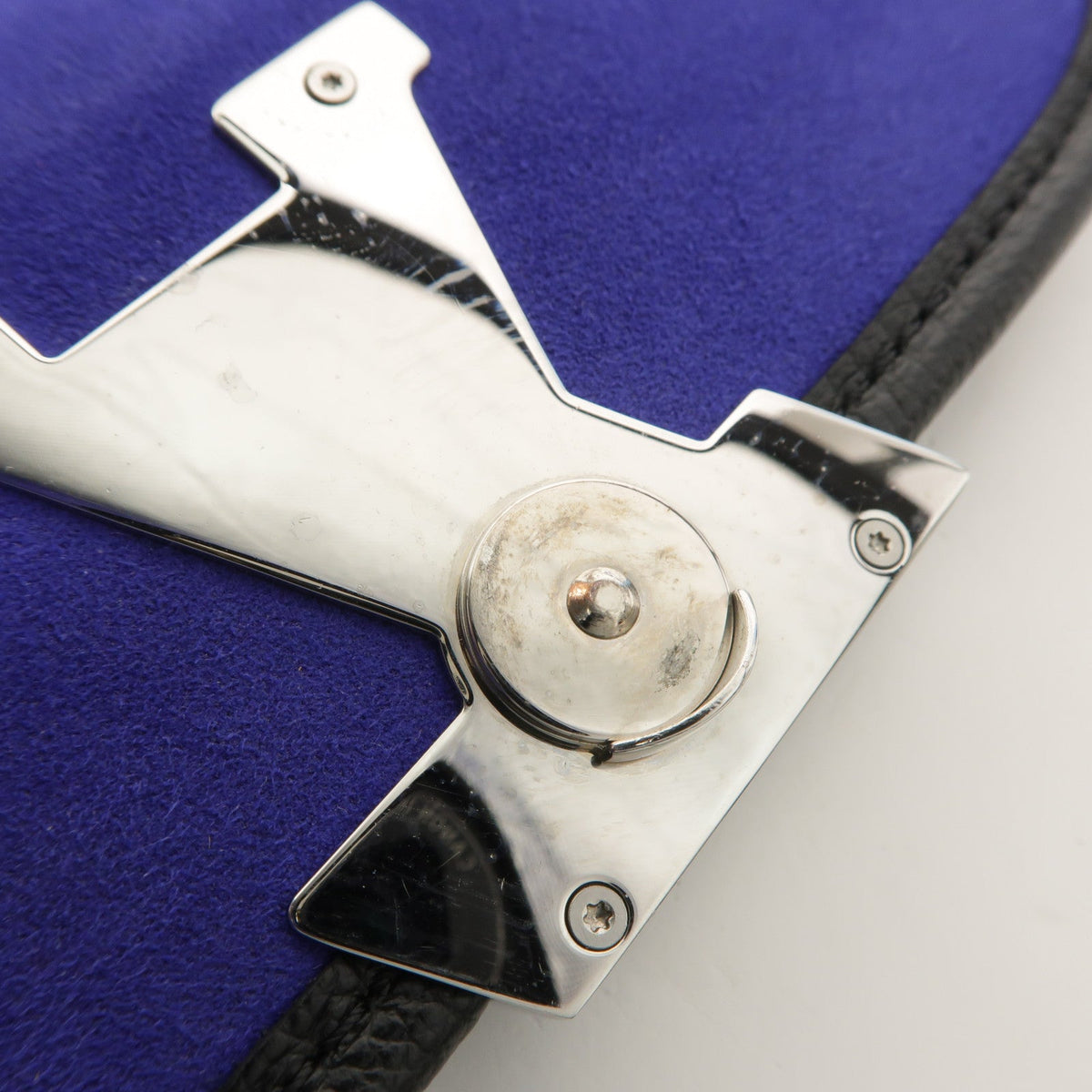 Louis Vuitton Buci · Epi Leather