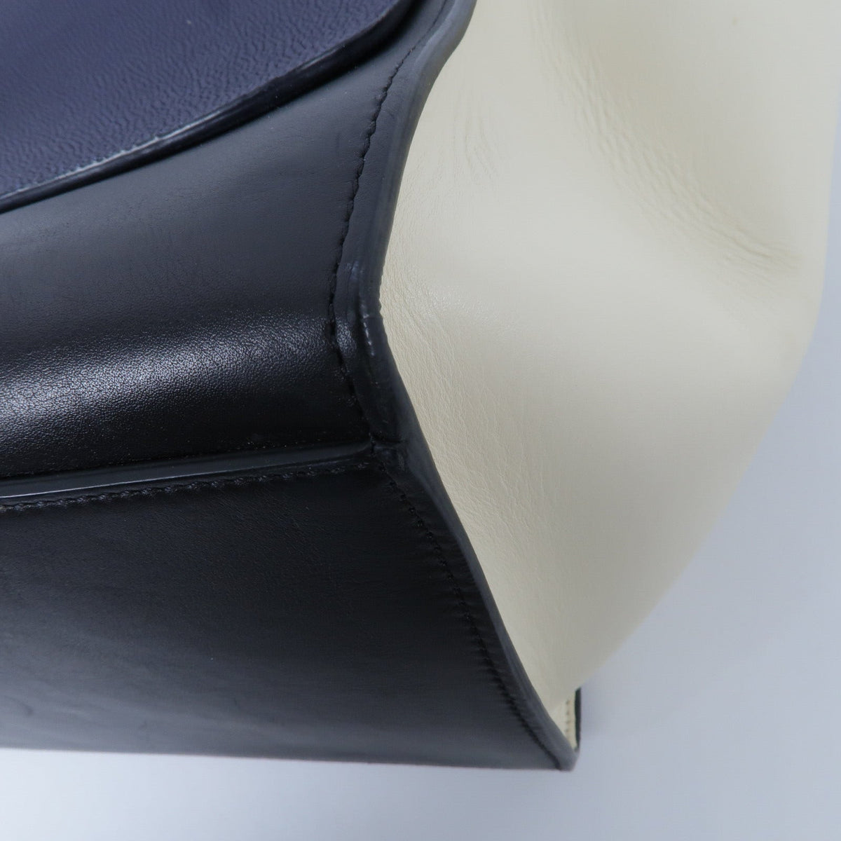 Celine Trapeze Medium · Calfskin