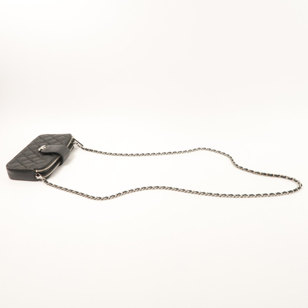 Chanel Chain Shoulder Bag · Lambskin