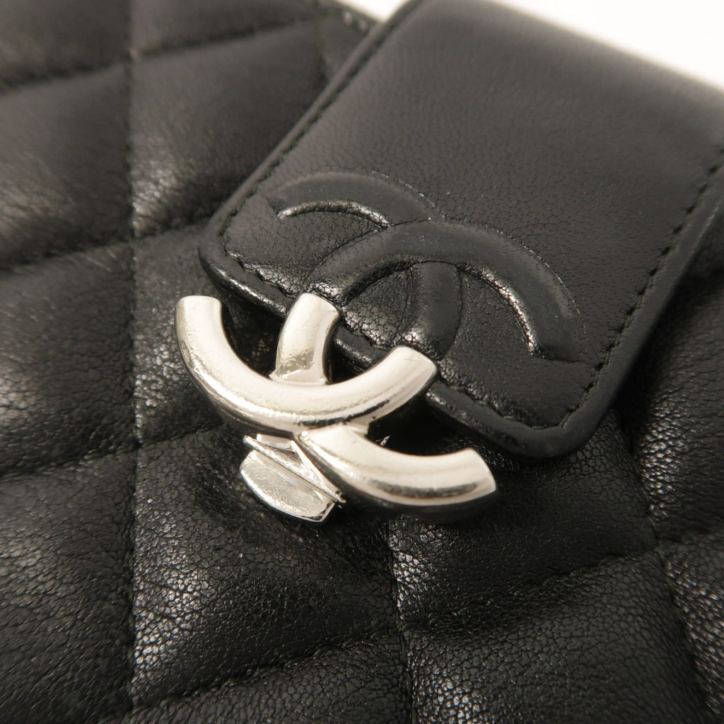 Chanel Chain Shoulder Bag · Lambskin