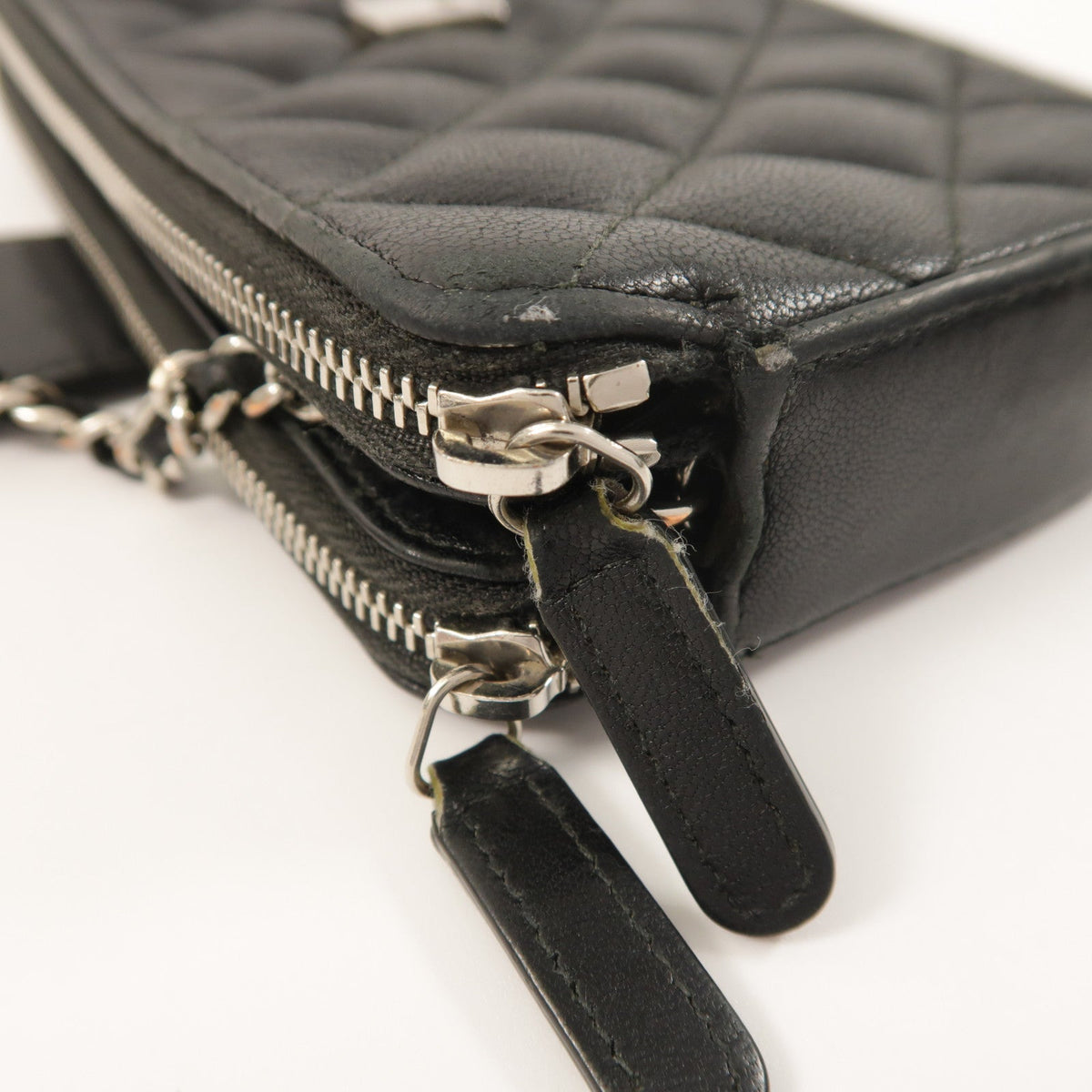 Chanel Chain Shoulder Bag · Lambskin