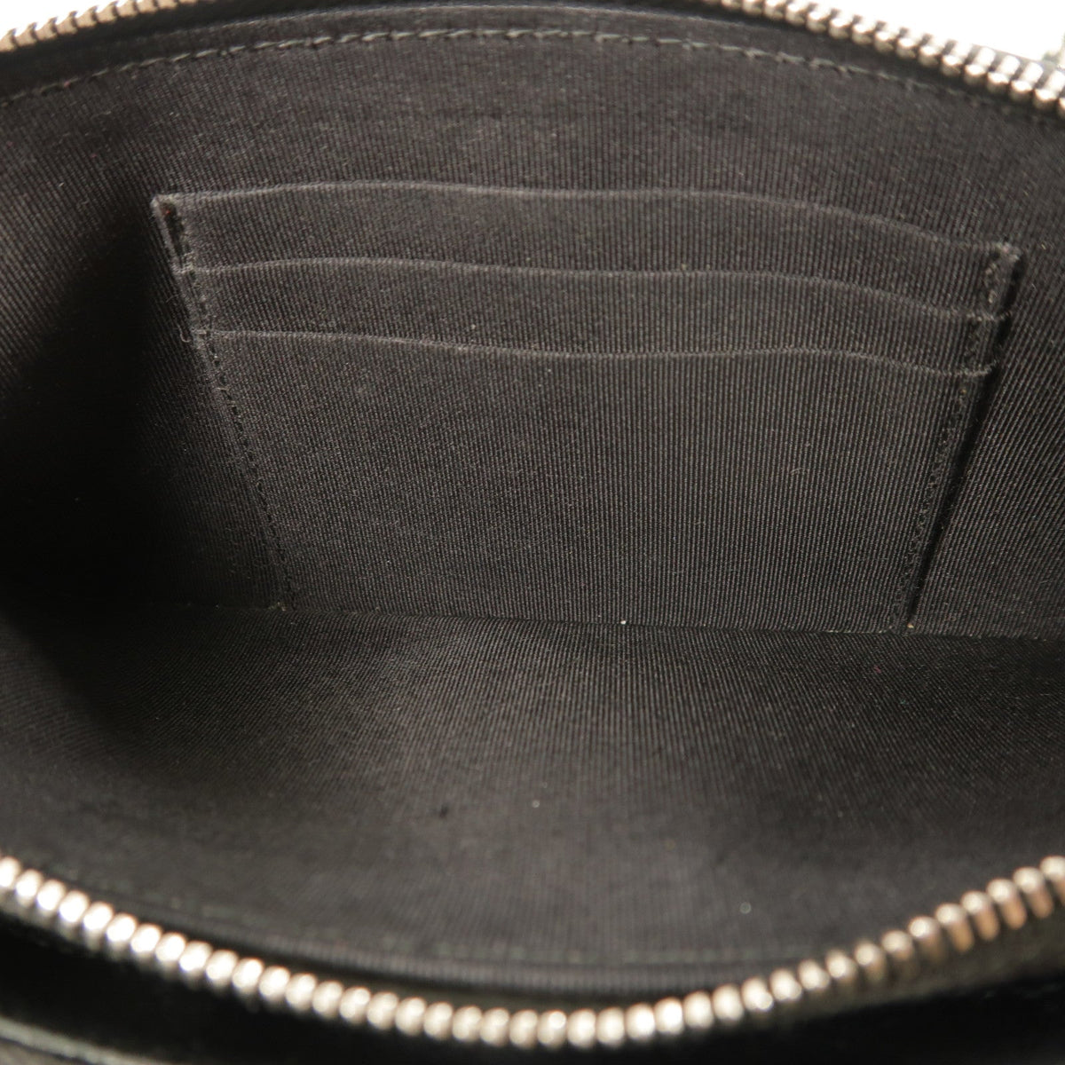 Chanel Chain Shoulder Bag · Lambskin