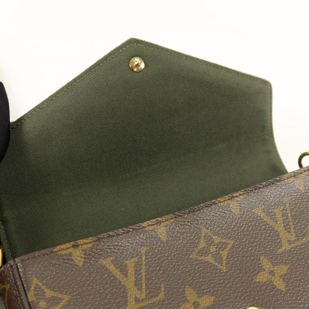 Louis Vuitton Félicie Strap & Go · Monogram