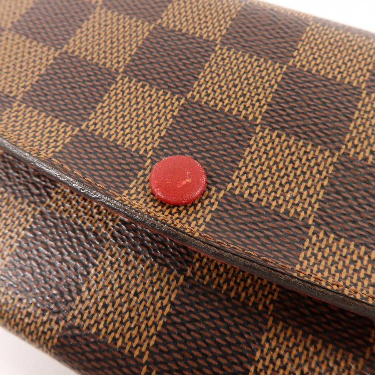 Louis Vuitton Portefeuille Emilie · Damier