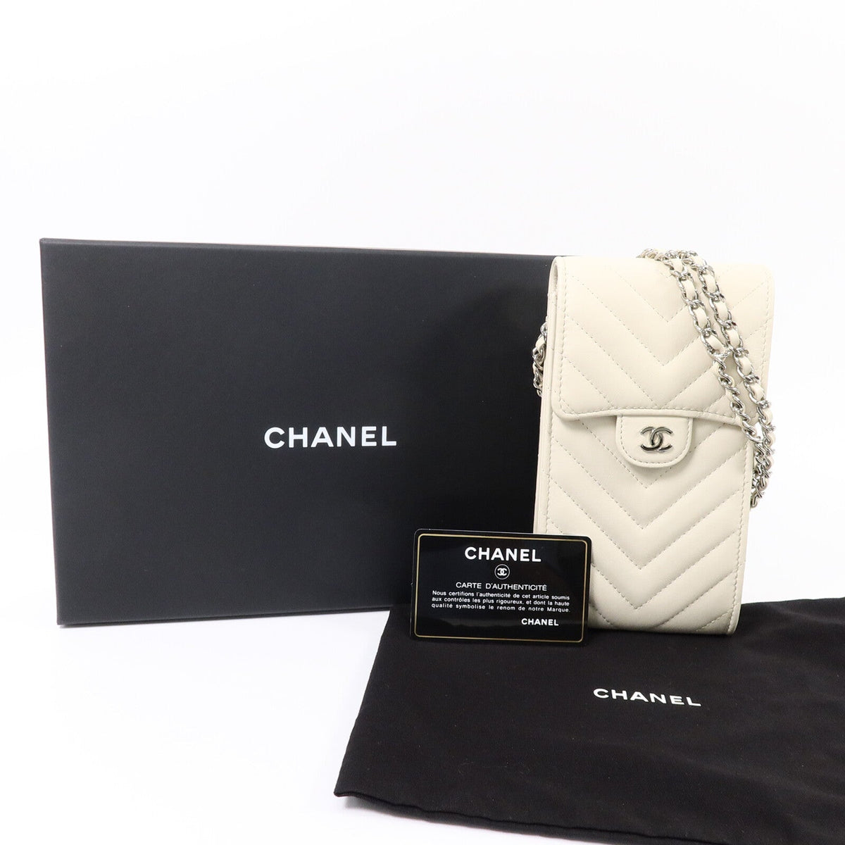 Chanel Chain Shoulder Bag · Lambskin