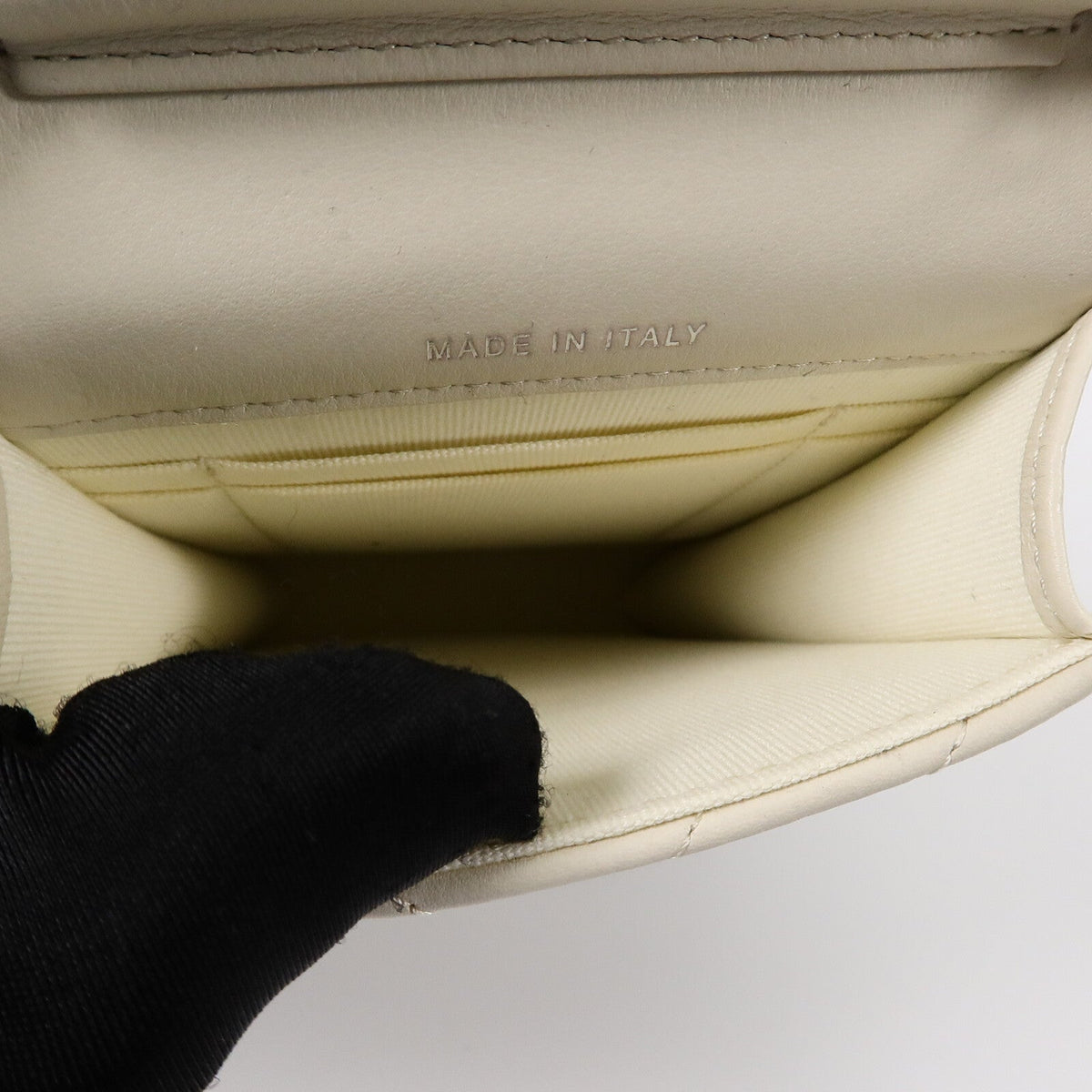 Chanel Chain Shoulder Bag · Lambskin