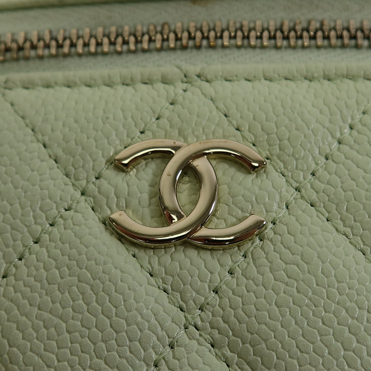 Chanel Mini Vanity · Calfskin · Emerald