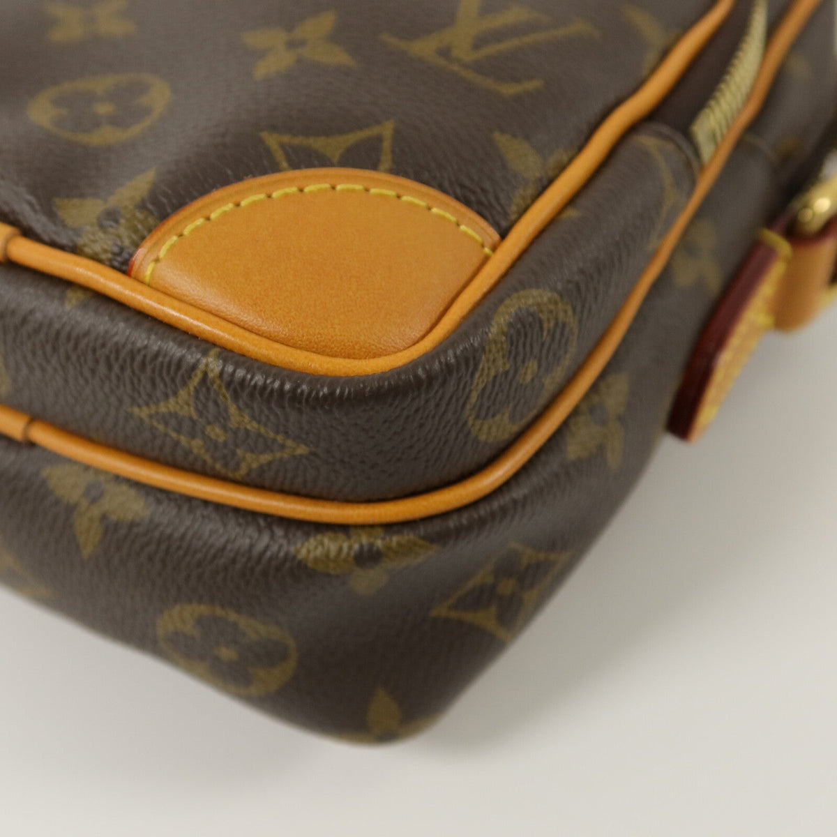 Louis Vuitton Amazone · Monogram