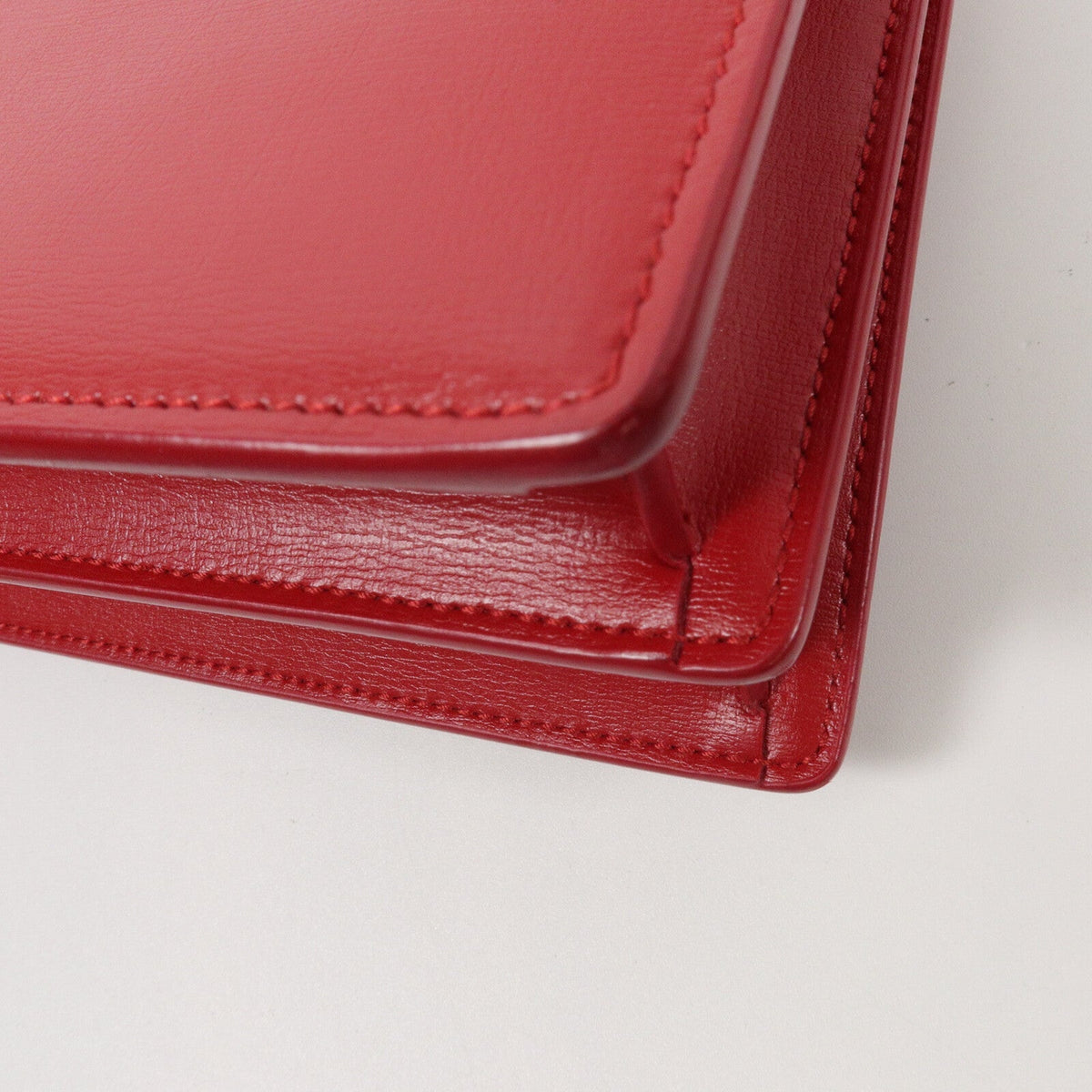 Saint Laurent Sunset Medium · Calfskin
