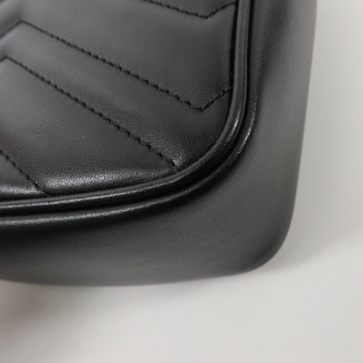 Gucci GG Marmont Mini Bucket · Calfskin