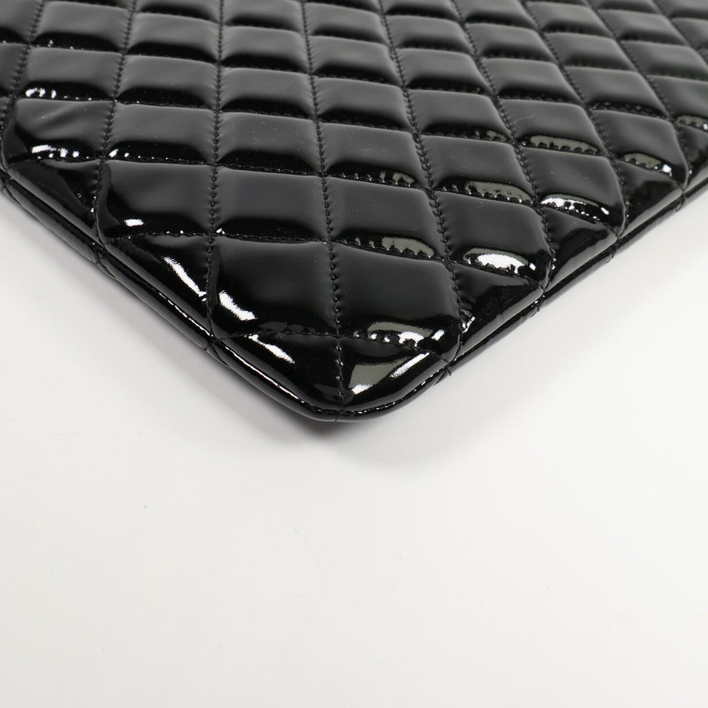 Chanel CC Clutch · Patent Leather