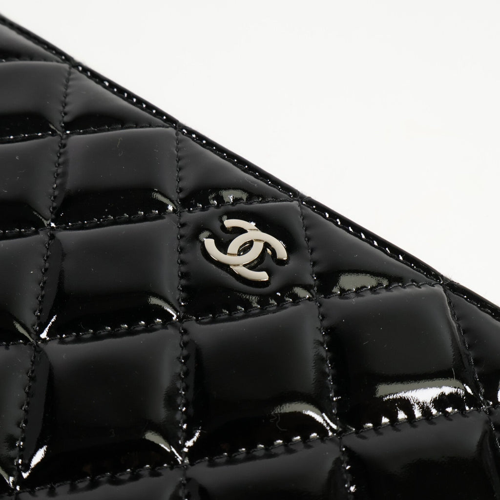 Chanel CC Clutch · Patent Leather