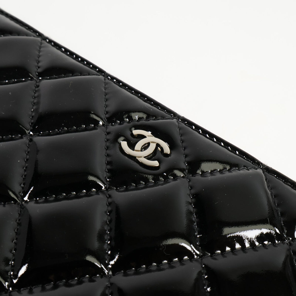 Chanel CC Clutch · Patent Leather