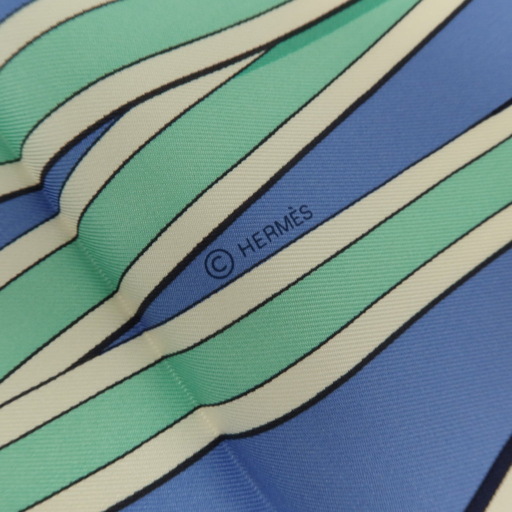 Hermès Silk Carré 90 · Multicolor
