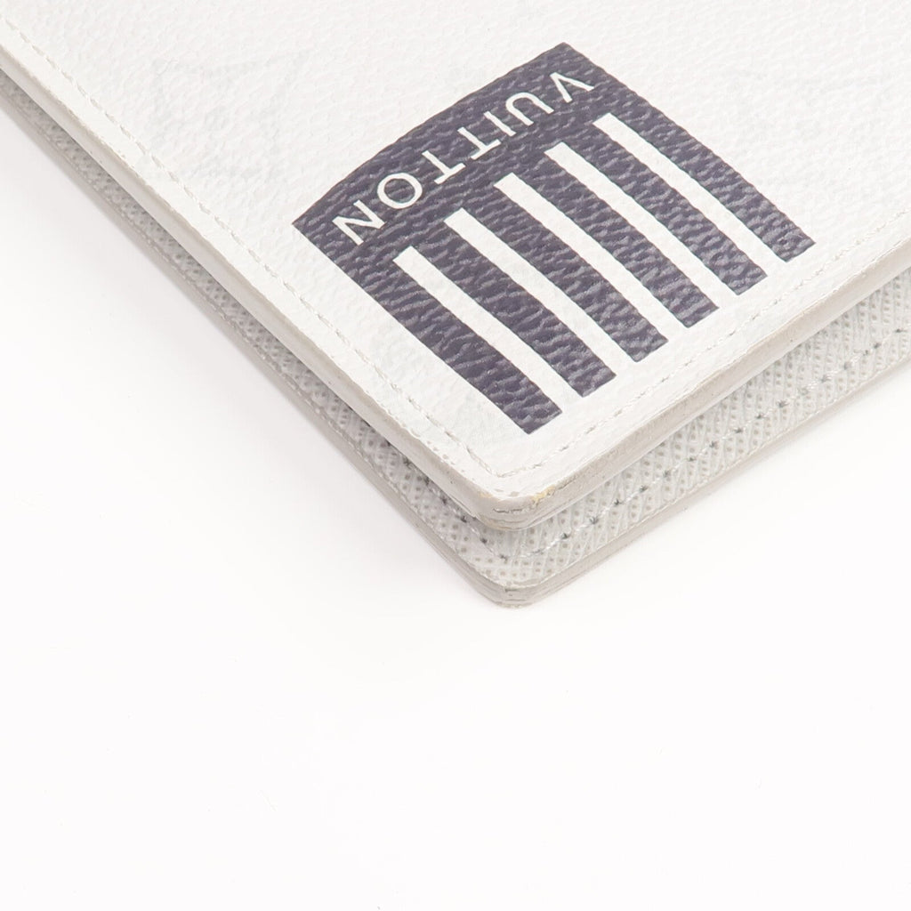 Louis Vuitton Brazza · Monogram Logo Story