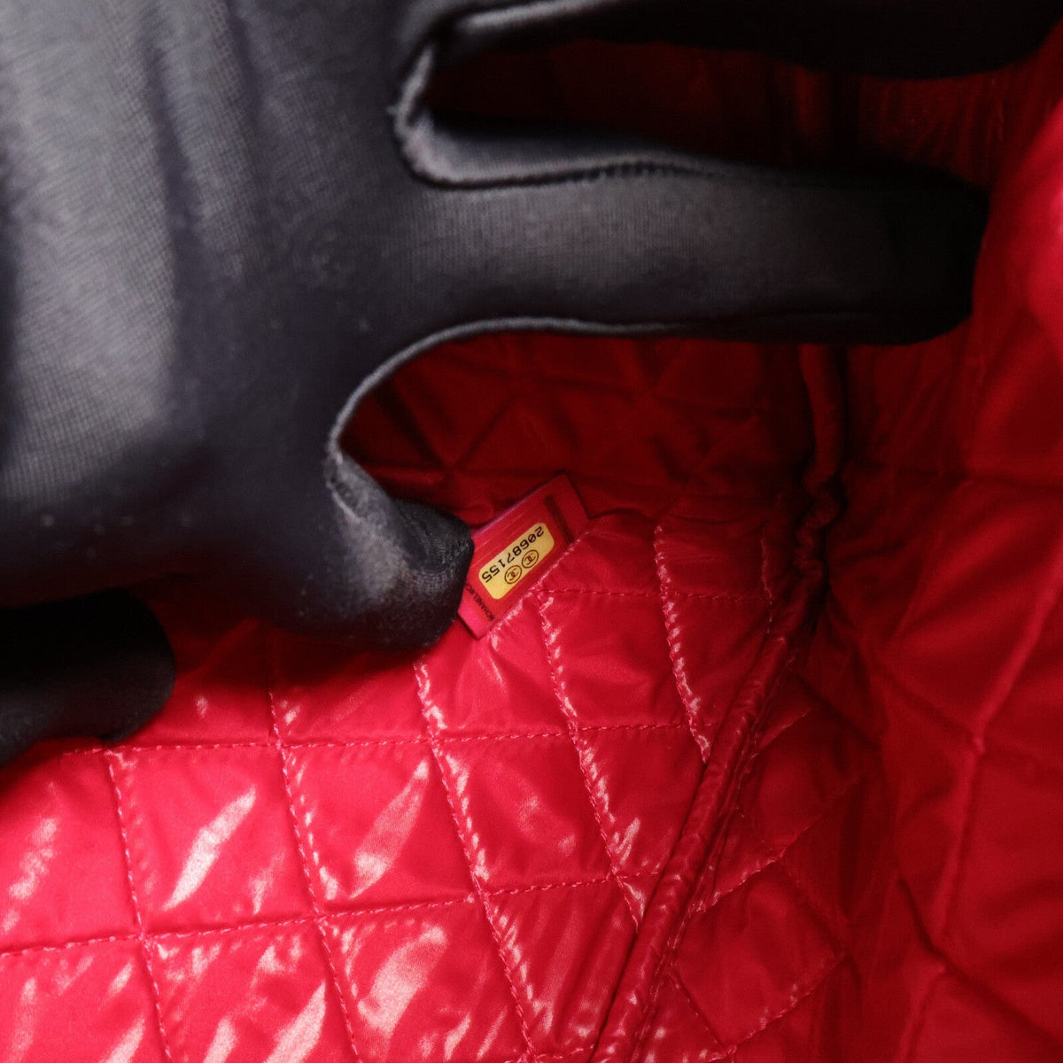 Chanel Matelassé O-Case · Patent Leather
