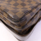 Louis Vuitton Naviglio · Damier · Messenger