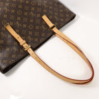 Louis Vuitton Mezzo · Monogram