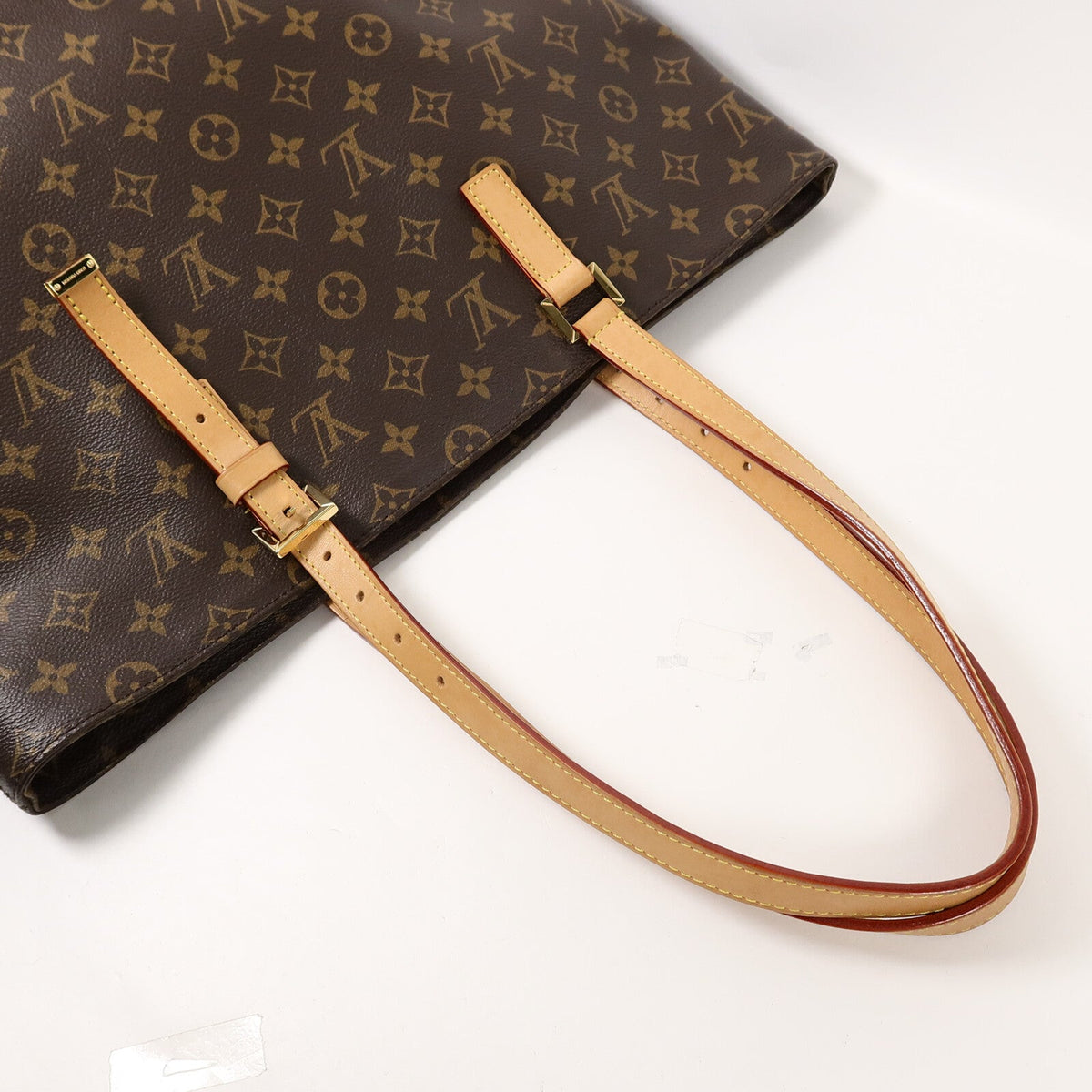 Louis Vuitton Mezzo · Monogram