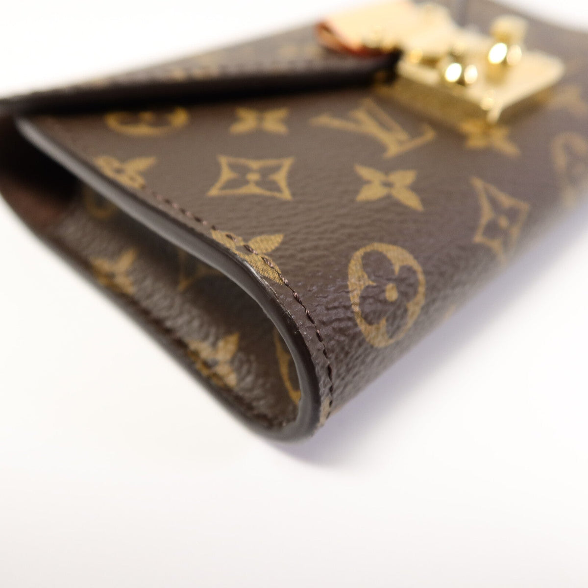 Louis Vuitton Pochette Métis · Monogram