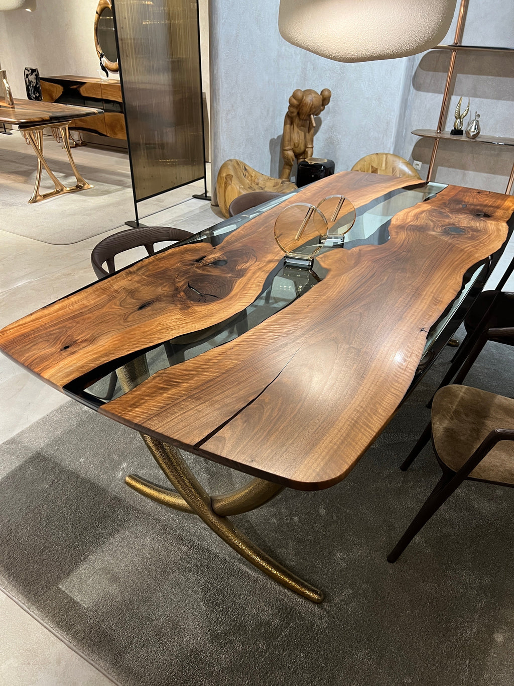 Luxurious Ivory Shaped Legs Epoxy Resin Dining Room Table