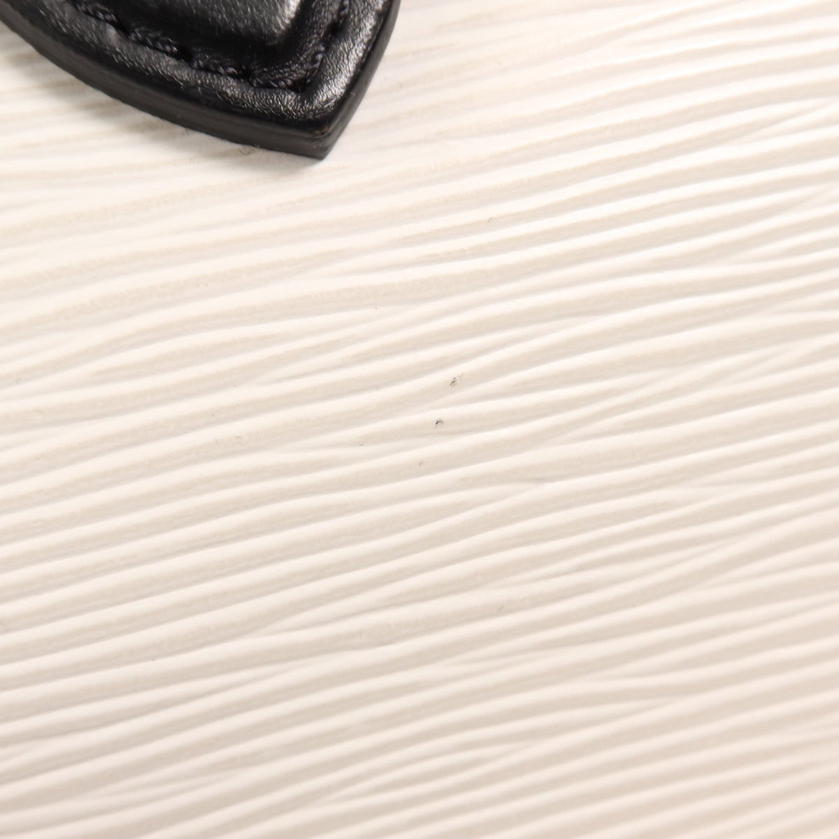 Louis Vuitton Tuileries · Epi Calfskin