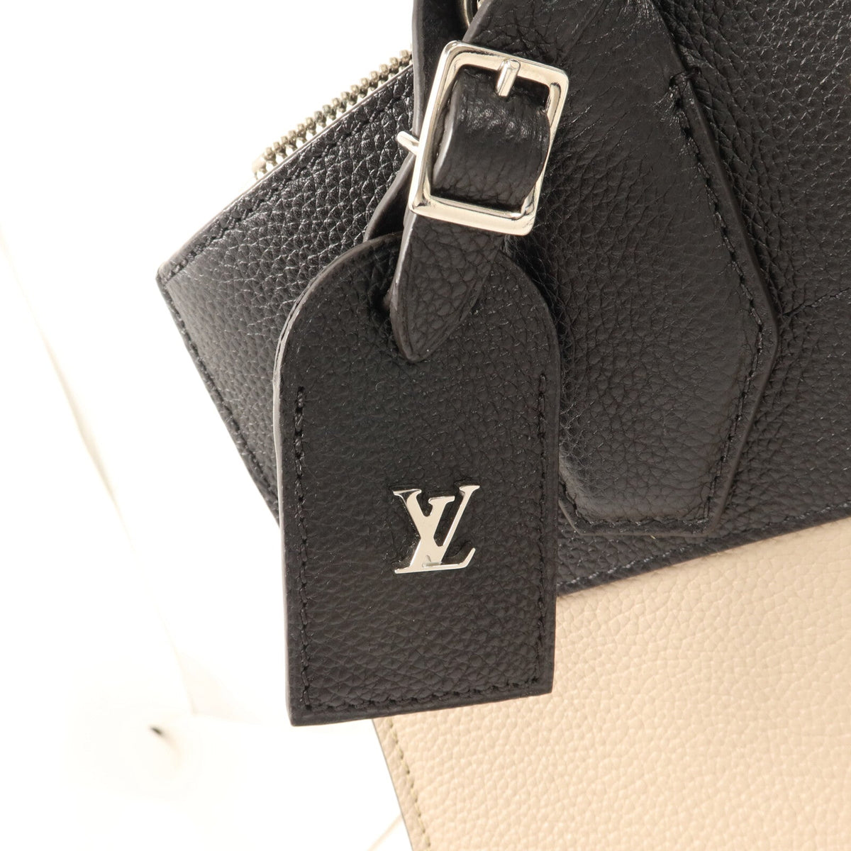 Louis Vuitton City Steamer MM · Taurillon