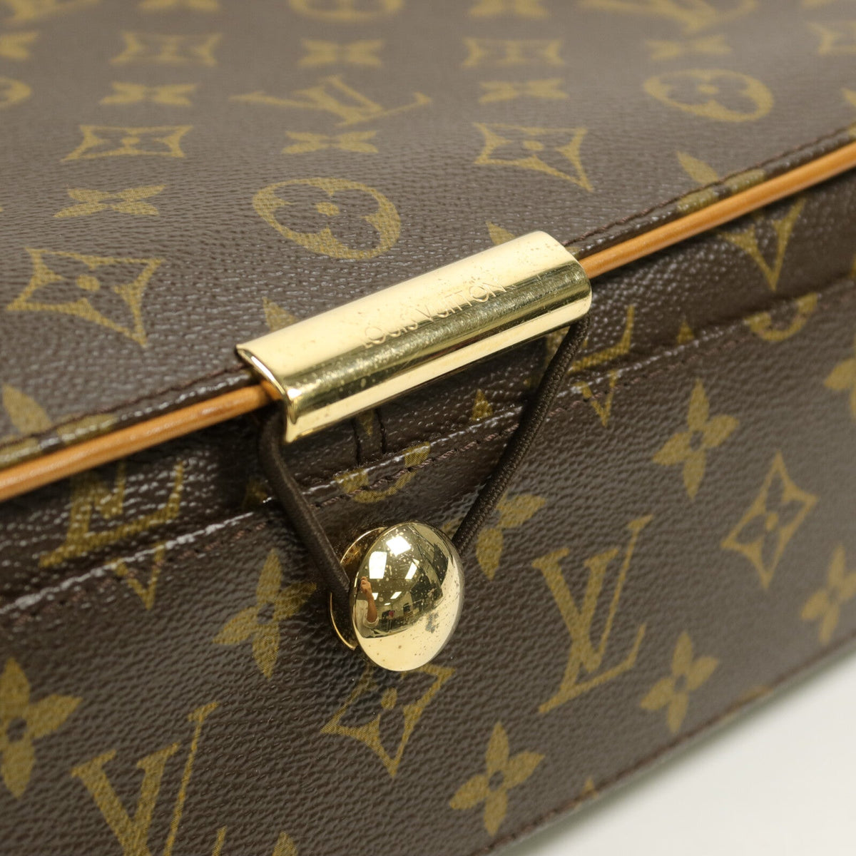 Louis Vuitton Abbesses · Monogram