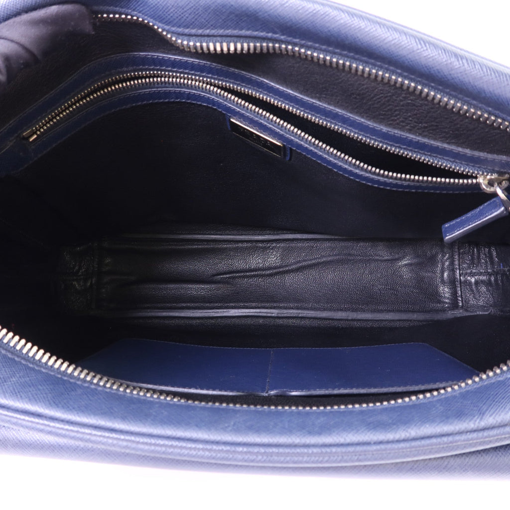 Prada Saffiano · Messenger Bag · Calfskin