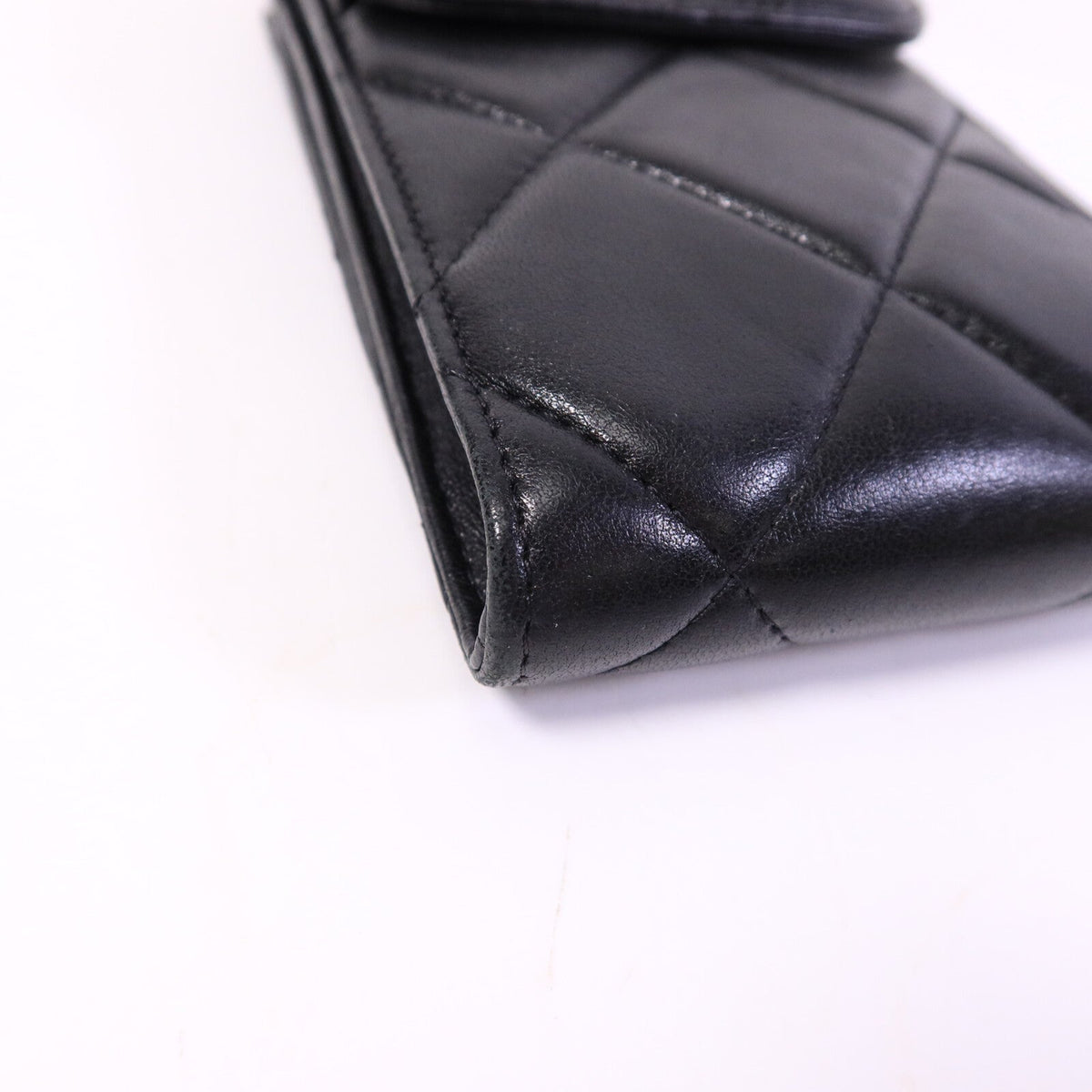 Chanel 19 · Lambskin · Phone Bag