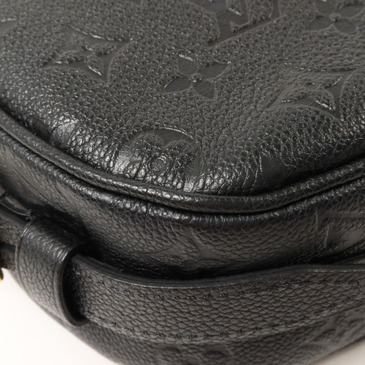Louis Vuitton Boîte Chapeau Souple MM