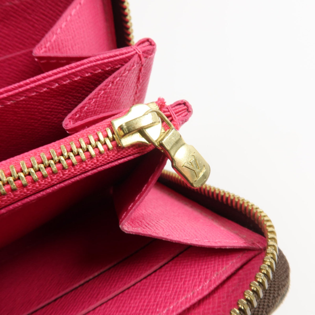 Louis Vuitton Illustre Evasion Zippy Wallet