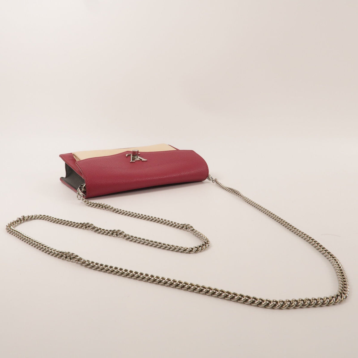Louis Vuitton Pochette Lockme Chain · Calfskin