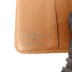 Louis Vuitton Compact Zipper · Monogram