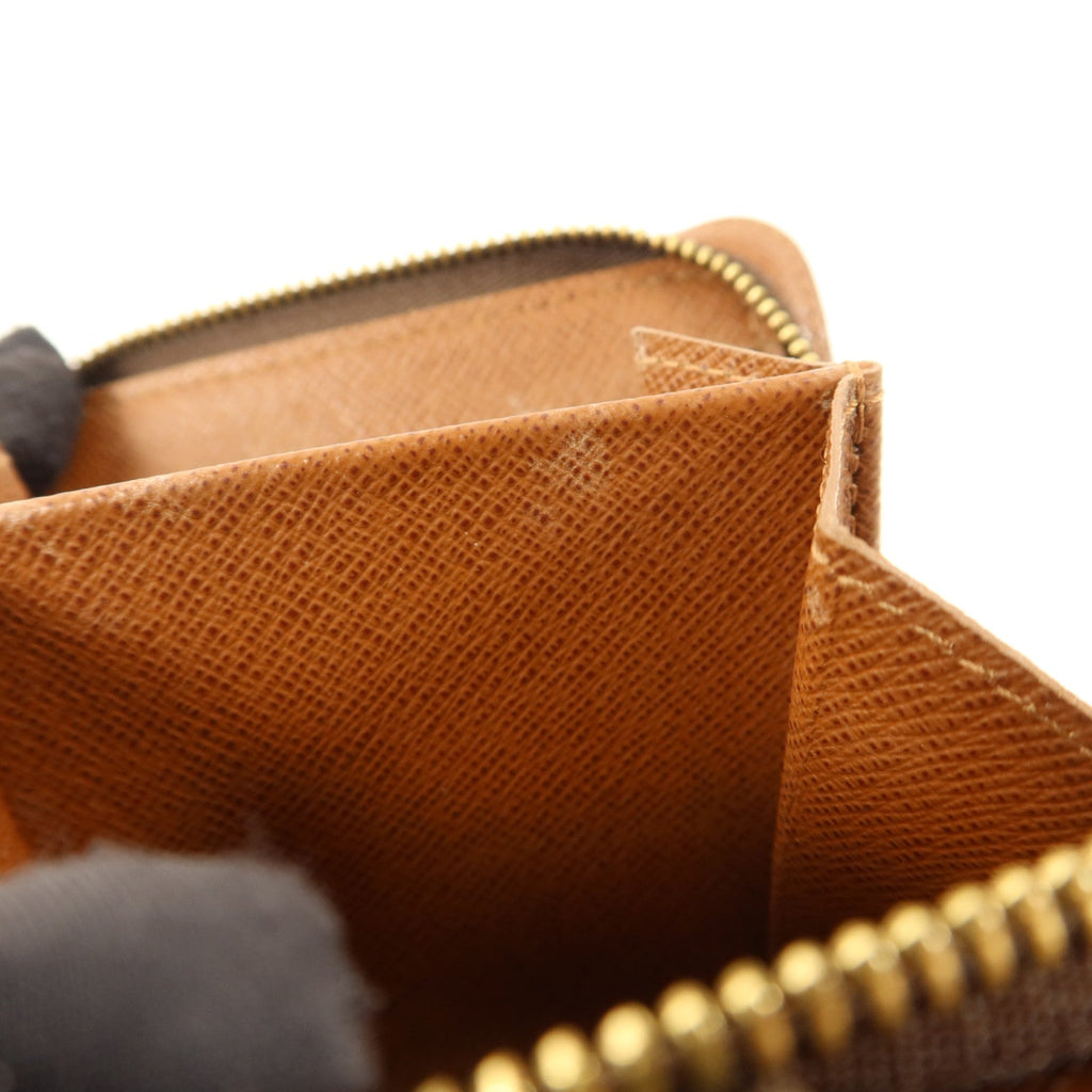 Louis Vuitton Compact Zipper · Monogram